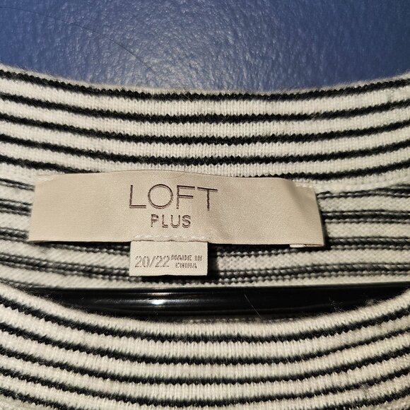 LOFT Plus, Black & White Stripe Sweater, Sz 20/22 - Picture 4 of 5
